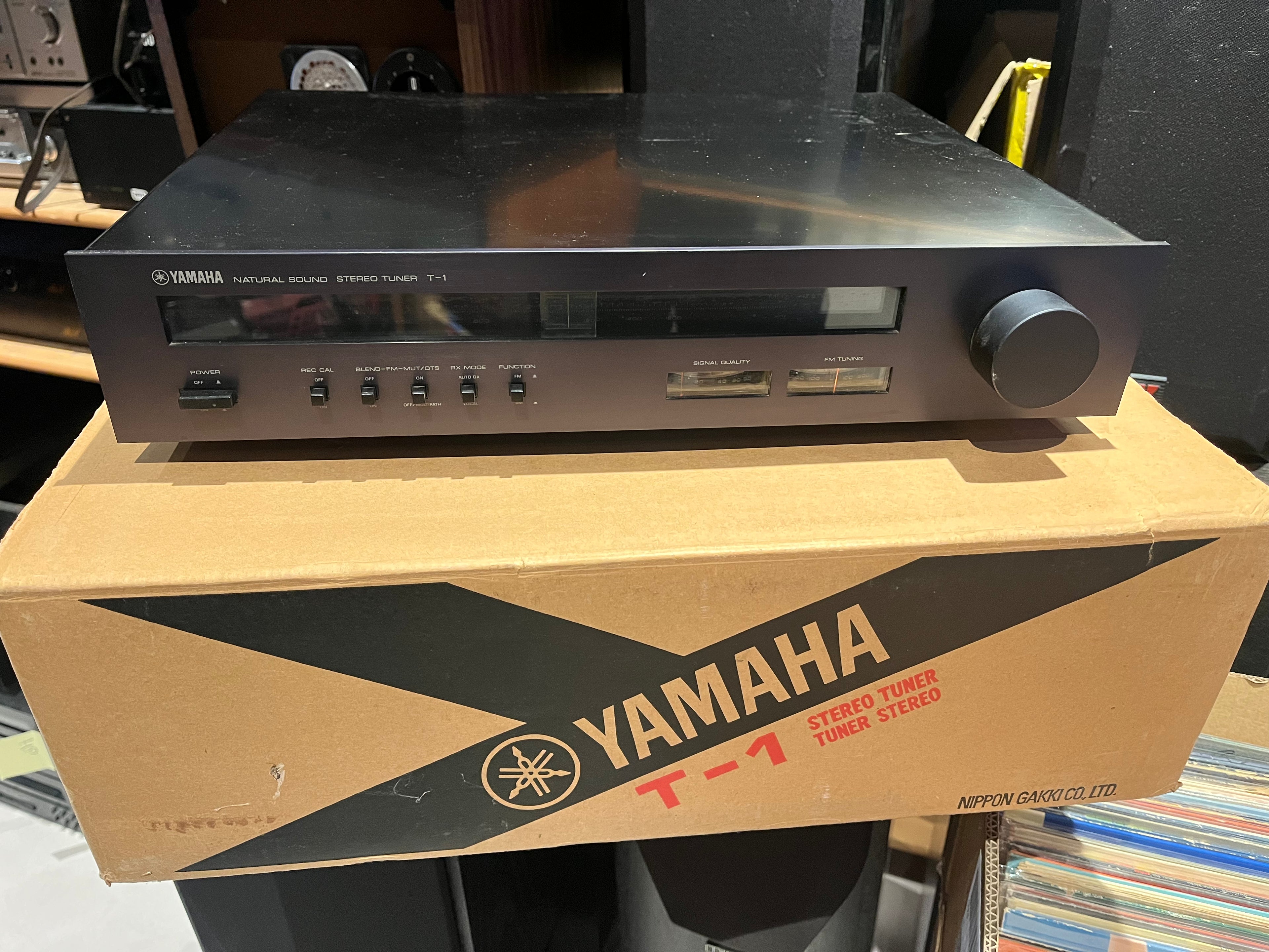 Yamaha T-1 tuner